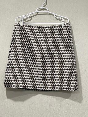 Ann Taylor Loft Black and White Skirt Size 14 Metallic Thread